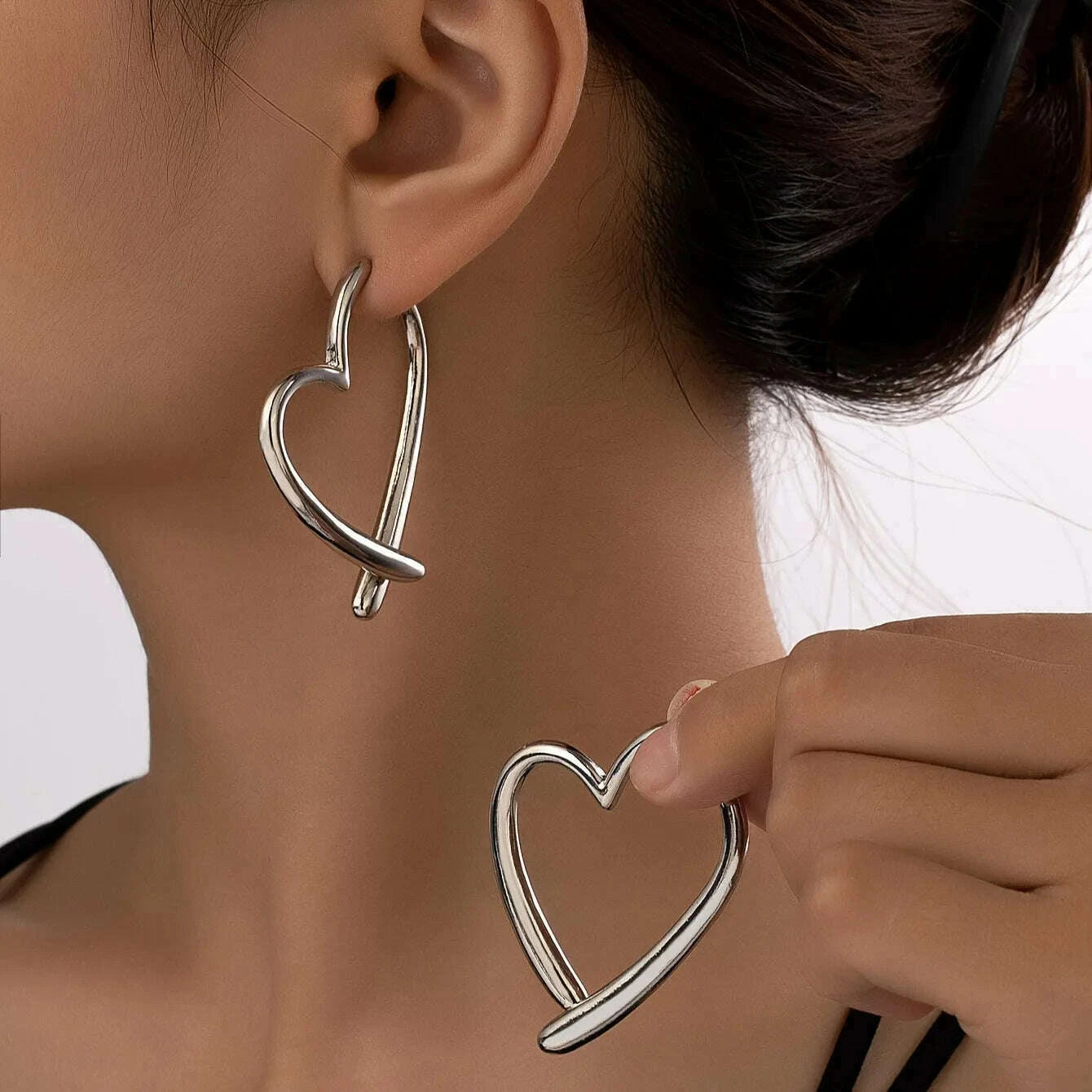 fashion-personality-love-earrings-for-women-niche-design-sense-girl-golden-earrings-simple-jewelry-gift-silvery-kimlud-kimlud-33912784