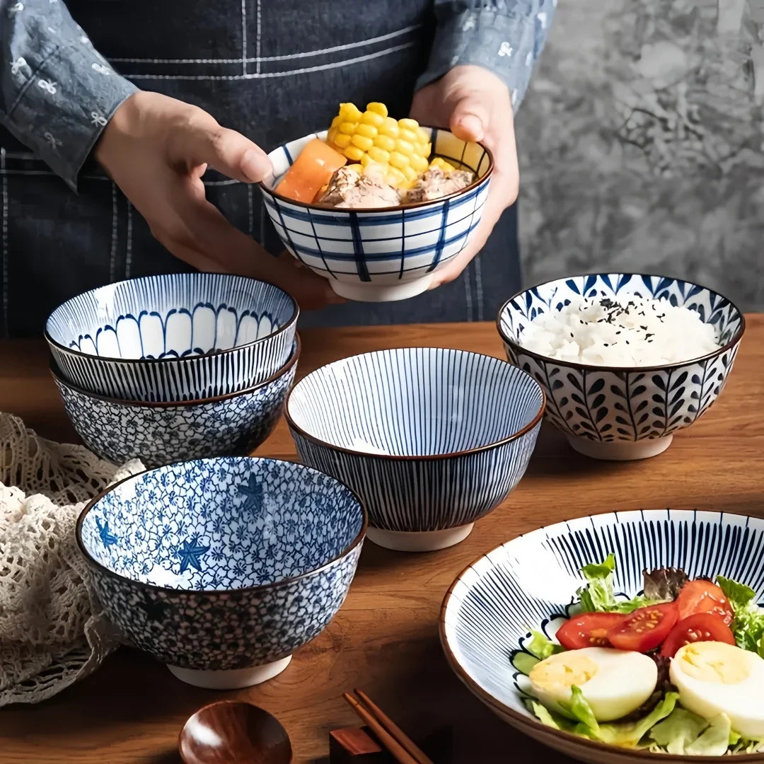 Hand Painted Ceramic Rice Bowl 4.5 Inch With Retro Rim And Japanese Motif — Blue And White | KIMLUD