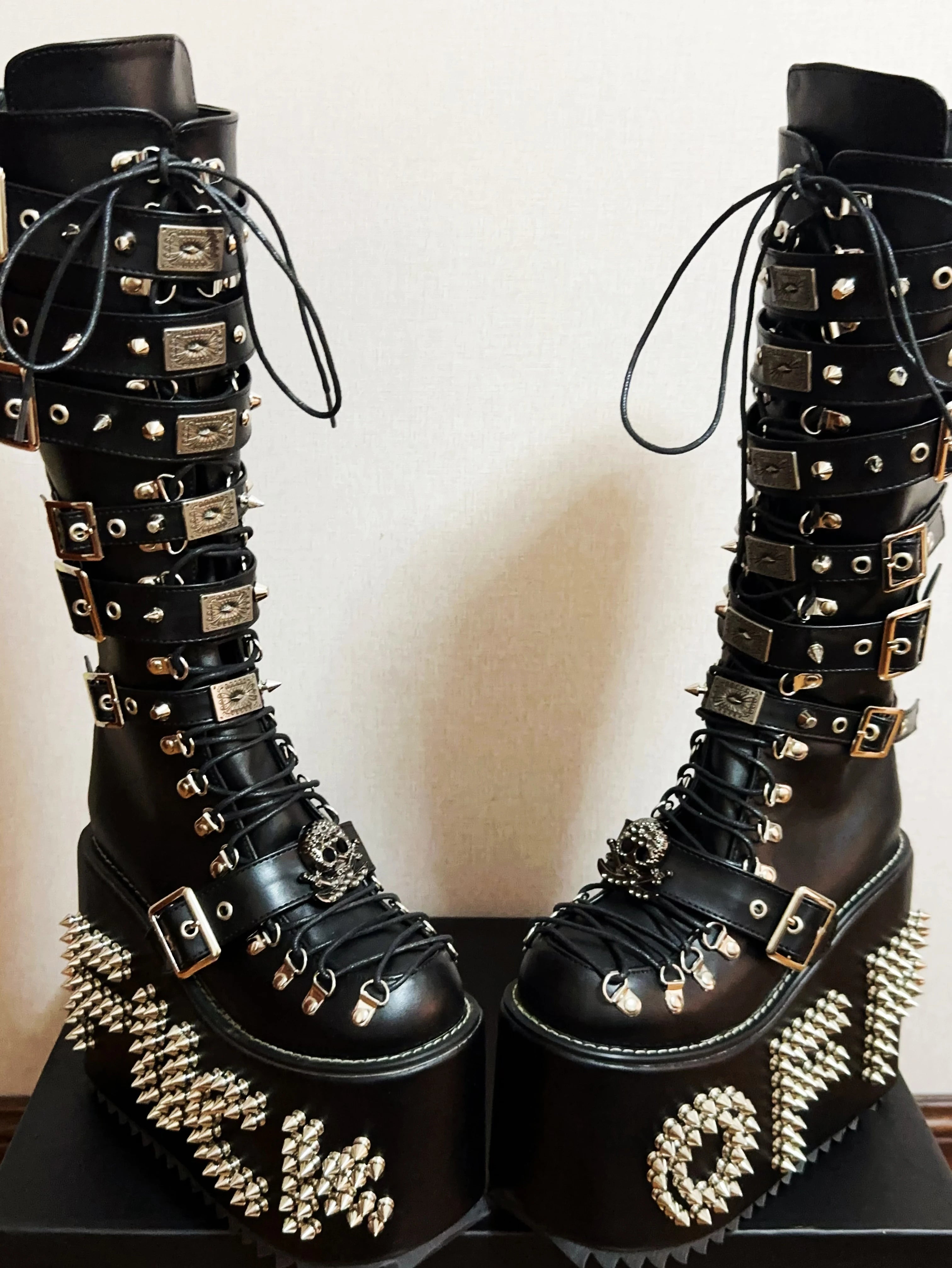 Women Motorcycle Boots women super high thick Heels pumps Cool Lady knight customized boots girl punk Gothic long boots rivets