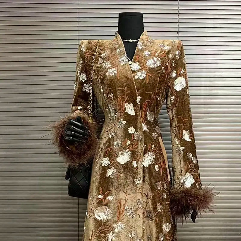 Golden Velvet Sequins Windbreaker Coat Autumn/Winter New English style Luxury Sequin Embroidered Women's Coat