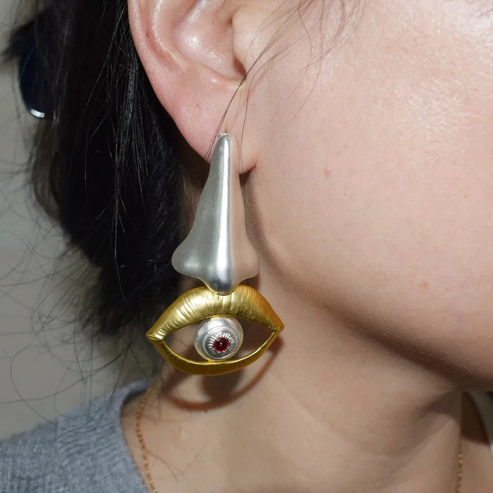Exaggerated Metal Plated Nose Eyes Shaped Dangle Earrings For Women Fashion Jewelry Party Show Statement Earrings Accessories