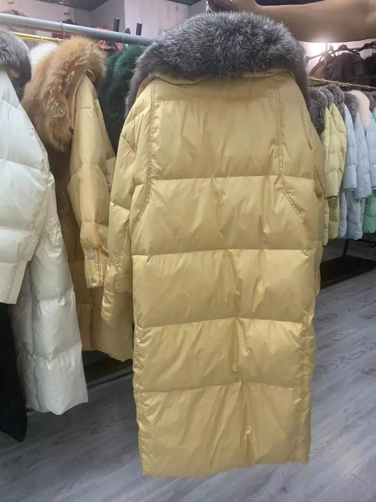 Hot Sales New Winter Long Goose Down Female Parka Fashion Thicken Warm Down Jacket with Large Real Fox Fur Collar Women Overcoat
