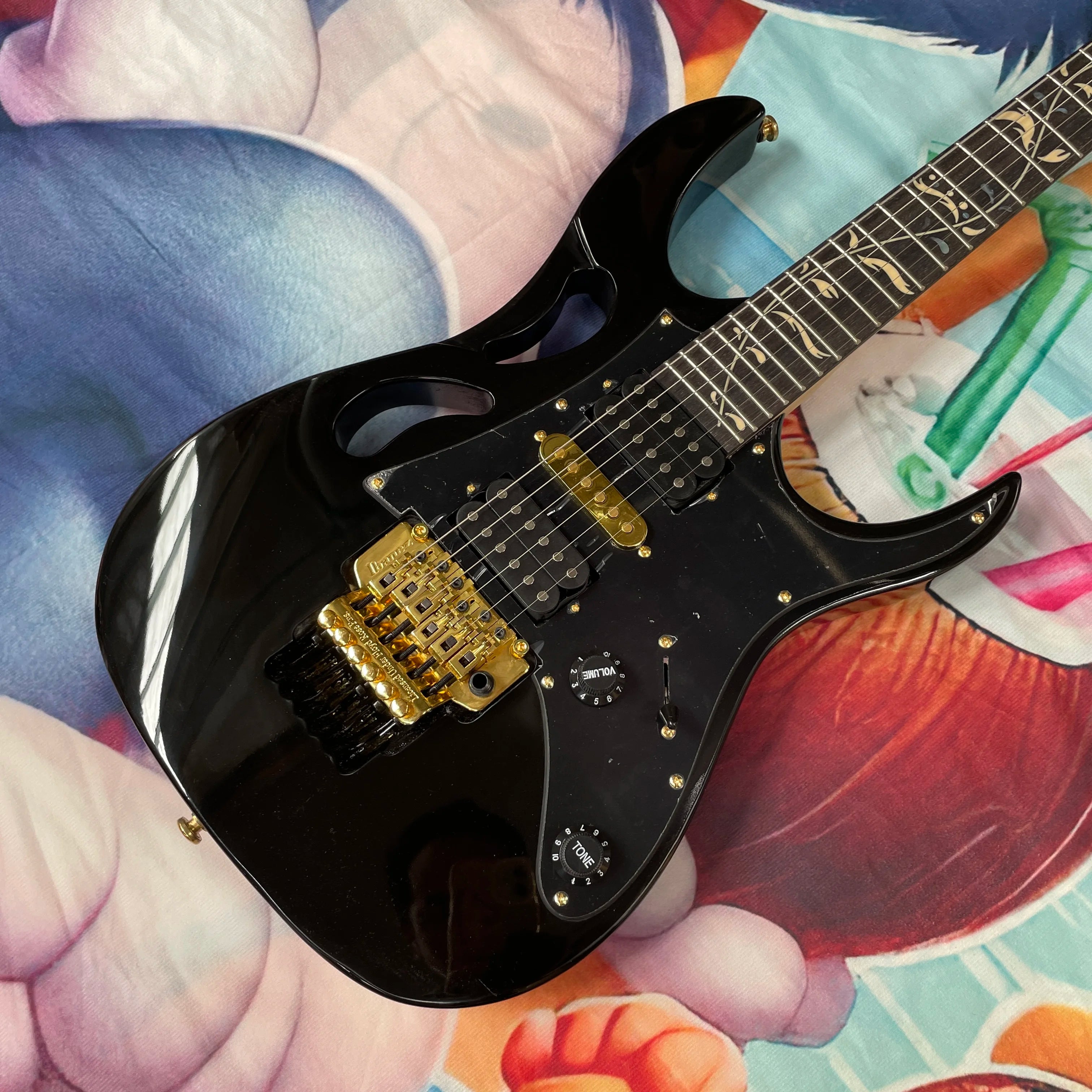 Rosewood Fingerboard Electric Guitar Abalone Tremolo — Gloss Black | KIMLUD
