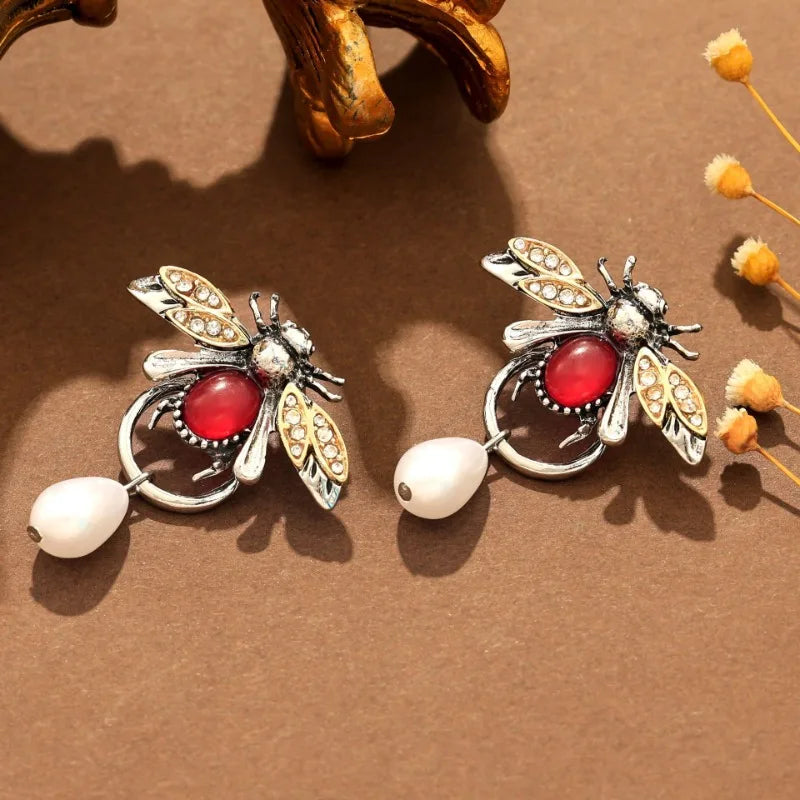 Retro Insect Water Drop Necklace Zinc Alloy — Gold | KIMLUD