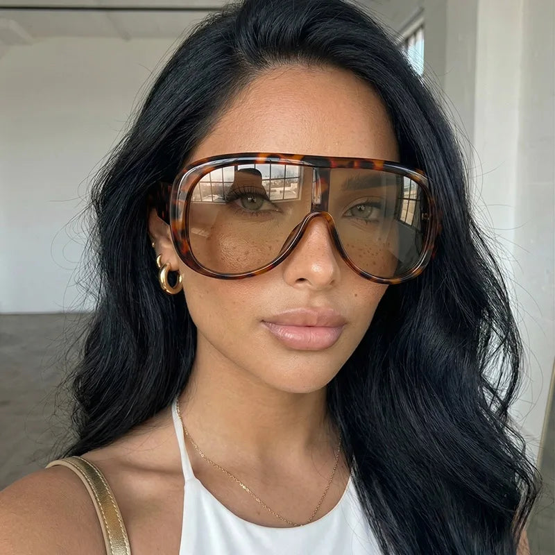 Plastic Oversized Gradient Sunglasses — Burgundy | KIMLUD