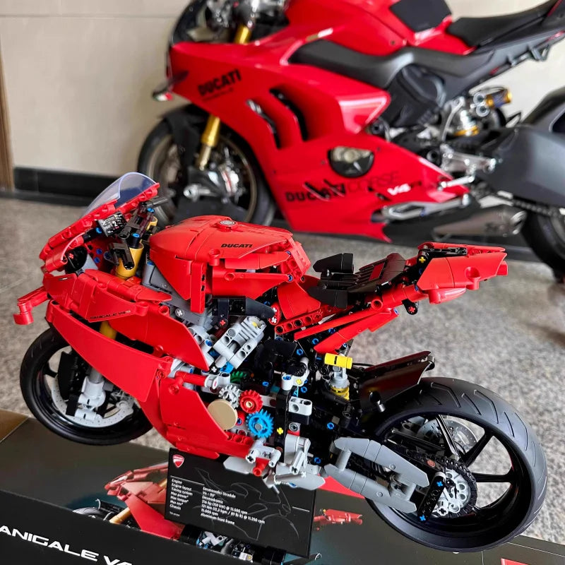 1603 particles; super cool Ducati motorcycle model display piece; educational building block toys for boys as gifts