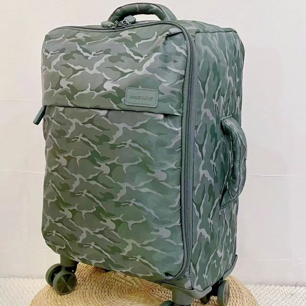 Superlight Ox Cloth Bagging Car 20inch Che-in Baggage Silent Universal Wheel Lightweight Travelling Suitcase for Men An...