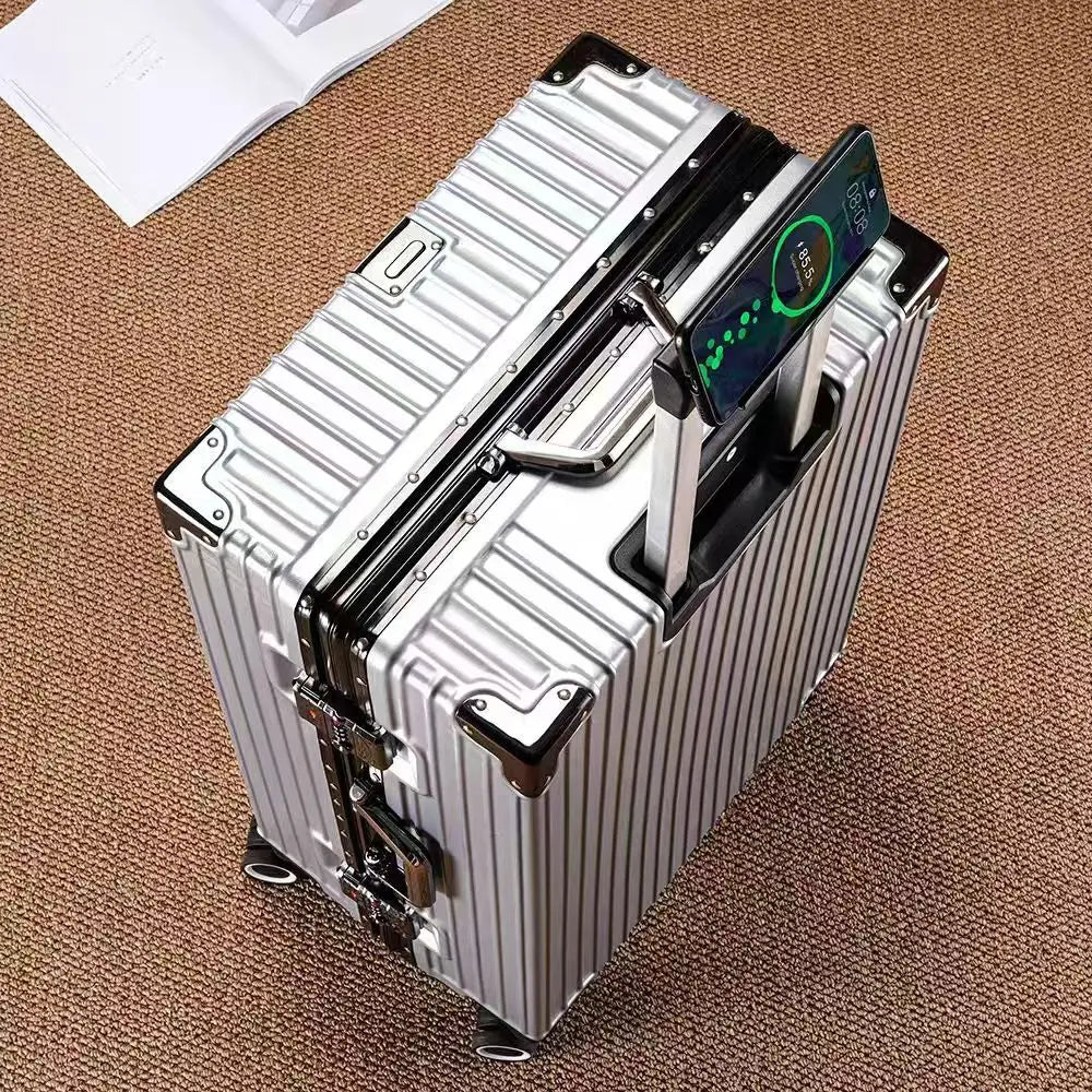 Aluminum Frame Suitcase — Green | KIMLUD