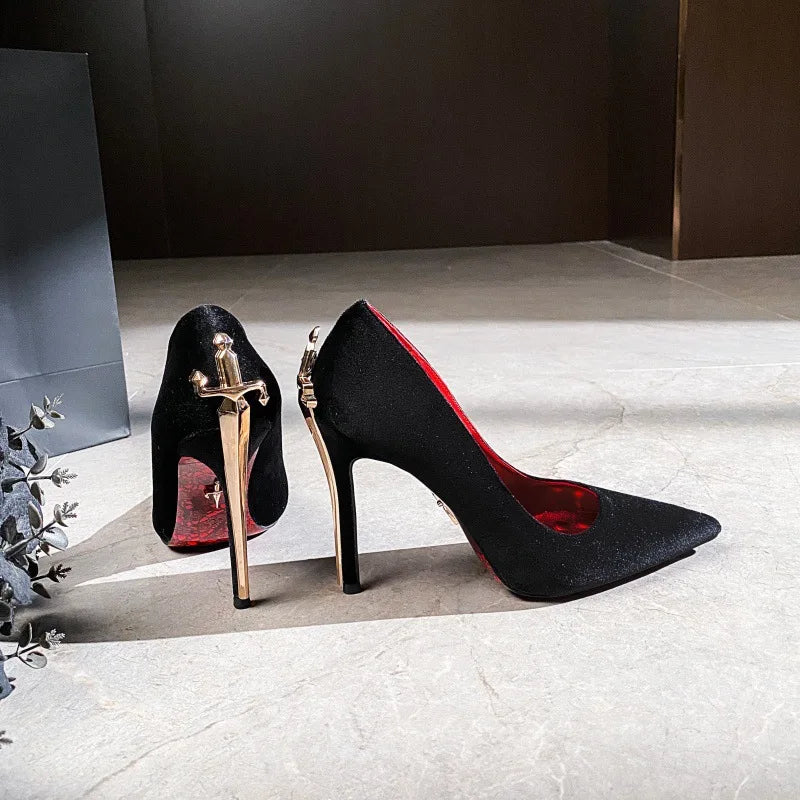 Metal-Embellished Pointed-Toe Pumps With Gold-Tone Metal Decoration — Black | KIMLUD