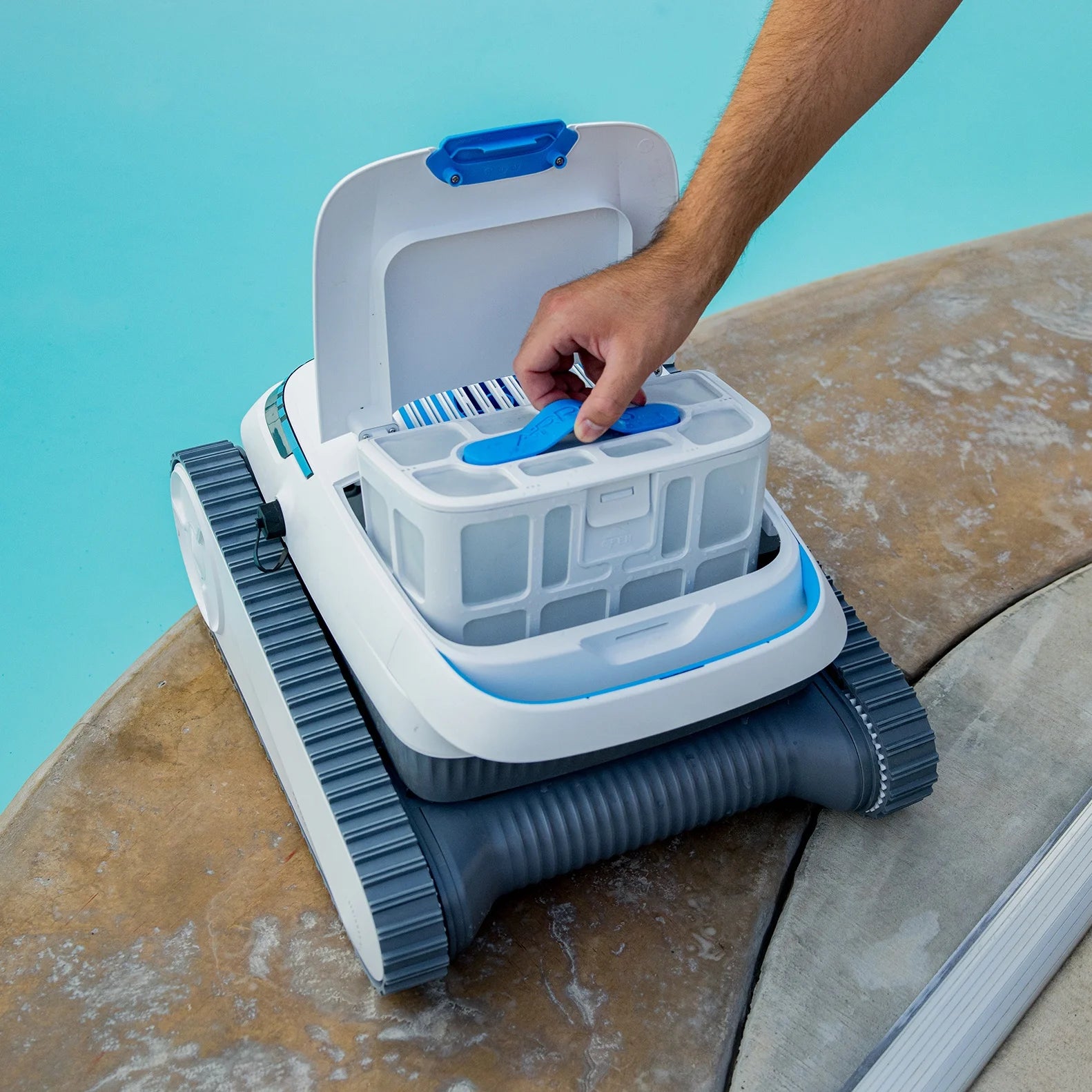 Airrobo Robot swimming pool cleaner wall and waterline cleaning 1076.39 sq ft intelligent route planning