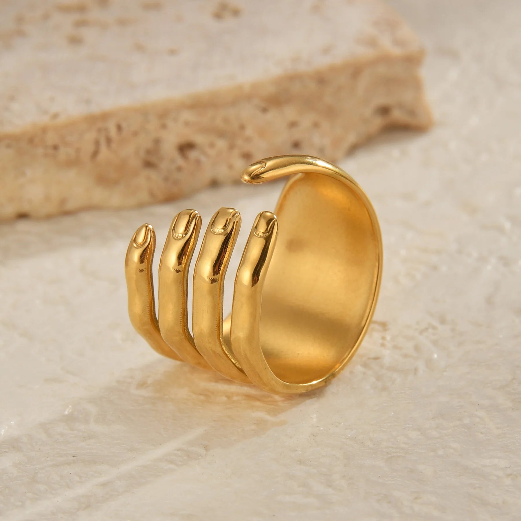 Freeteeme Vintage Palm Grip Wide Big Ring 2024 Adjustable Stainless Steel Hand Hug Ring for Women Men Gold Plated Male Jewelry
