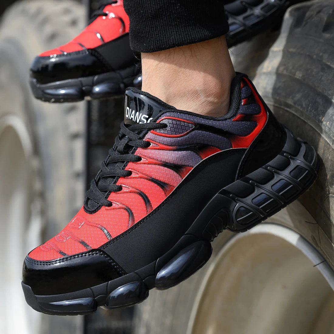New Men Women Safety Shoes Anti-smash Anti-puncture Work Shoes Breathable Lightweight Work Sneakers Indestructible Shoes Boots
