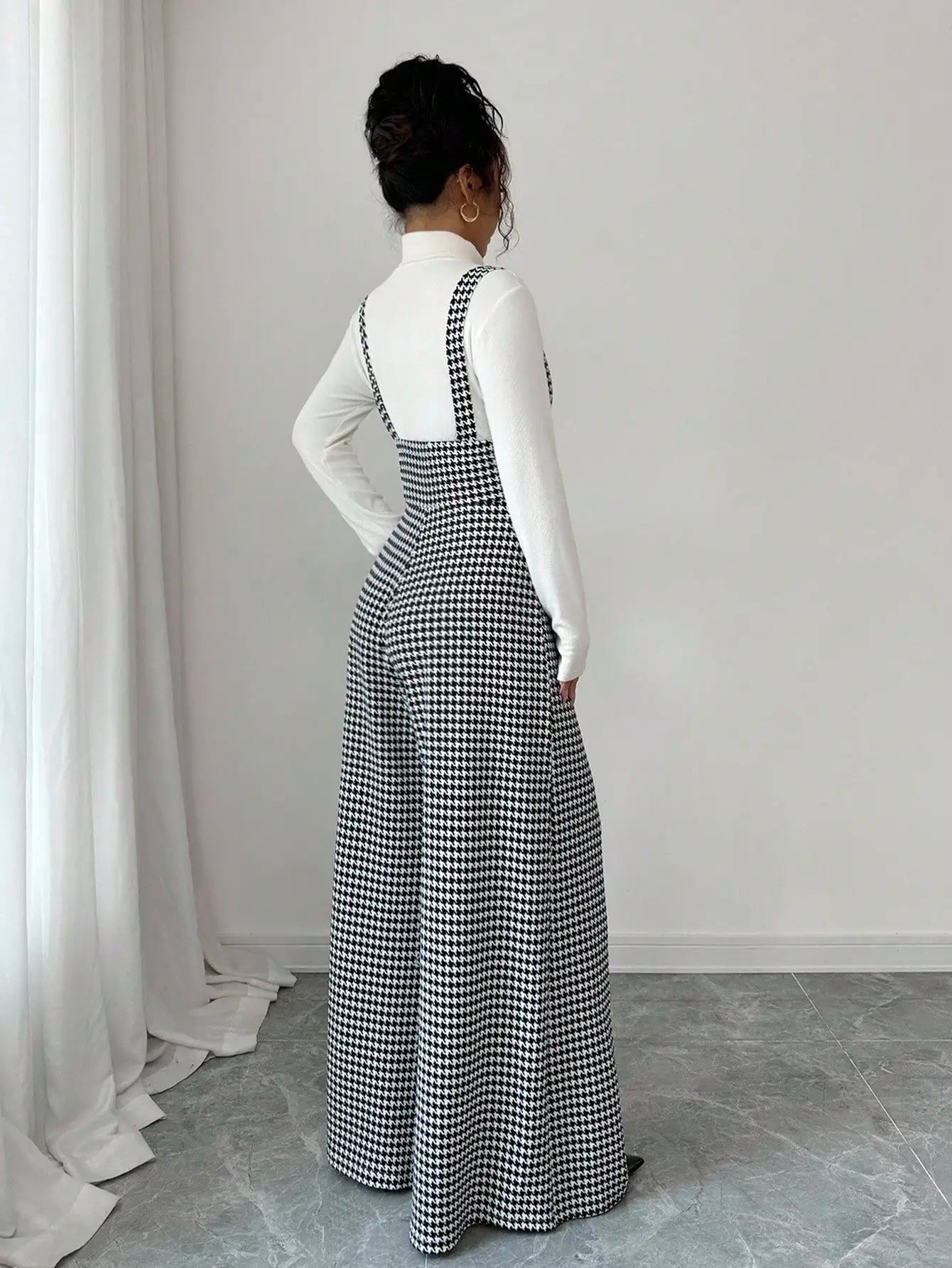 Wide-Leg Jumpsuit Vintage Suspender Silhouette — Black and White | KIMLUD
