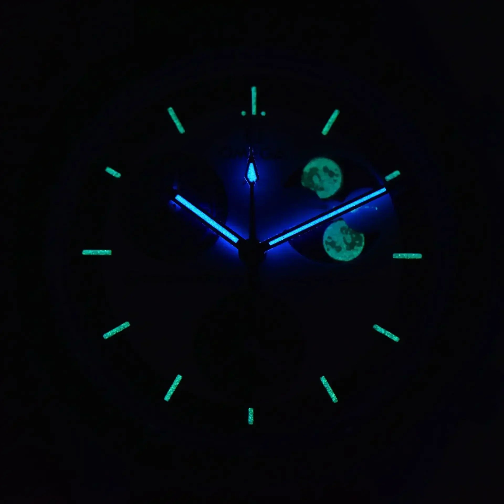 Stylish 2025 Moon Landing Commemorative Watch - Six-Hand Quartz Chronograph for Space Enthusiasts