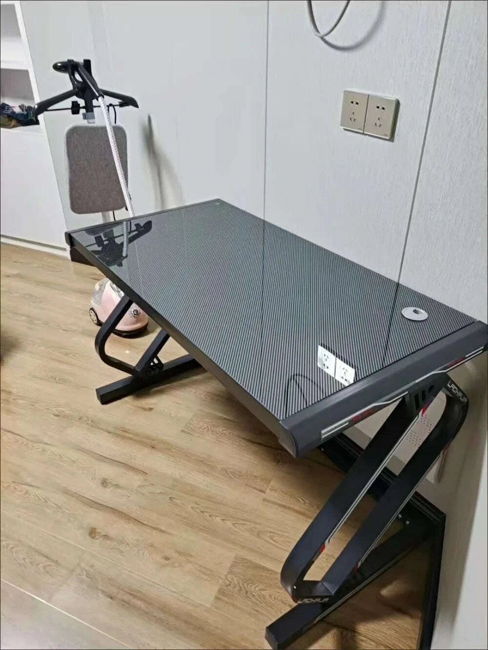 carbon-fiber-gaming-desk-computer-desk-with-tempered-glass-top-reinforced-steel-frame-modern-gamer-desk-home-office-furniturekimludkimlud-35573217