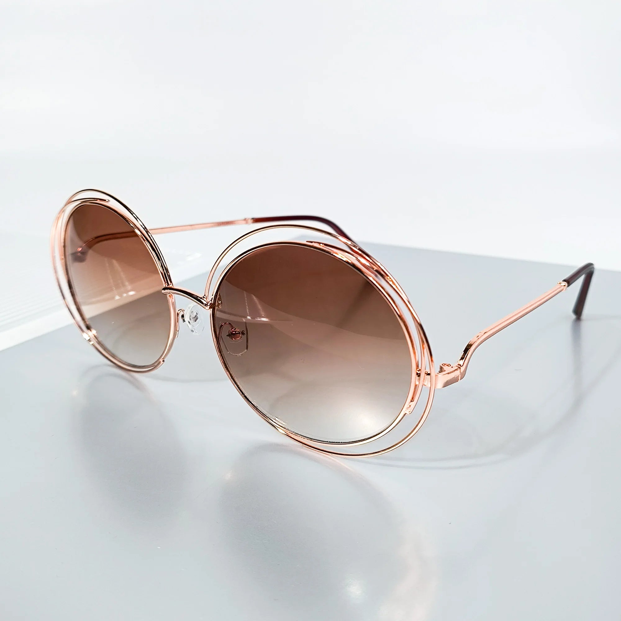 Metal Round Oversized Sunglasses With Gradient Lenses — Gold | KIMLUD