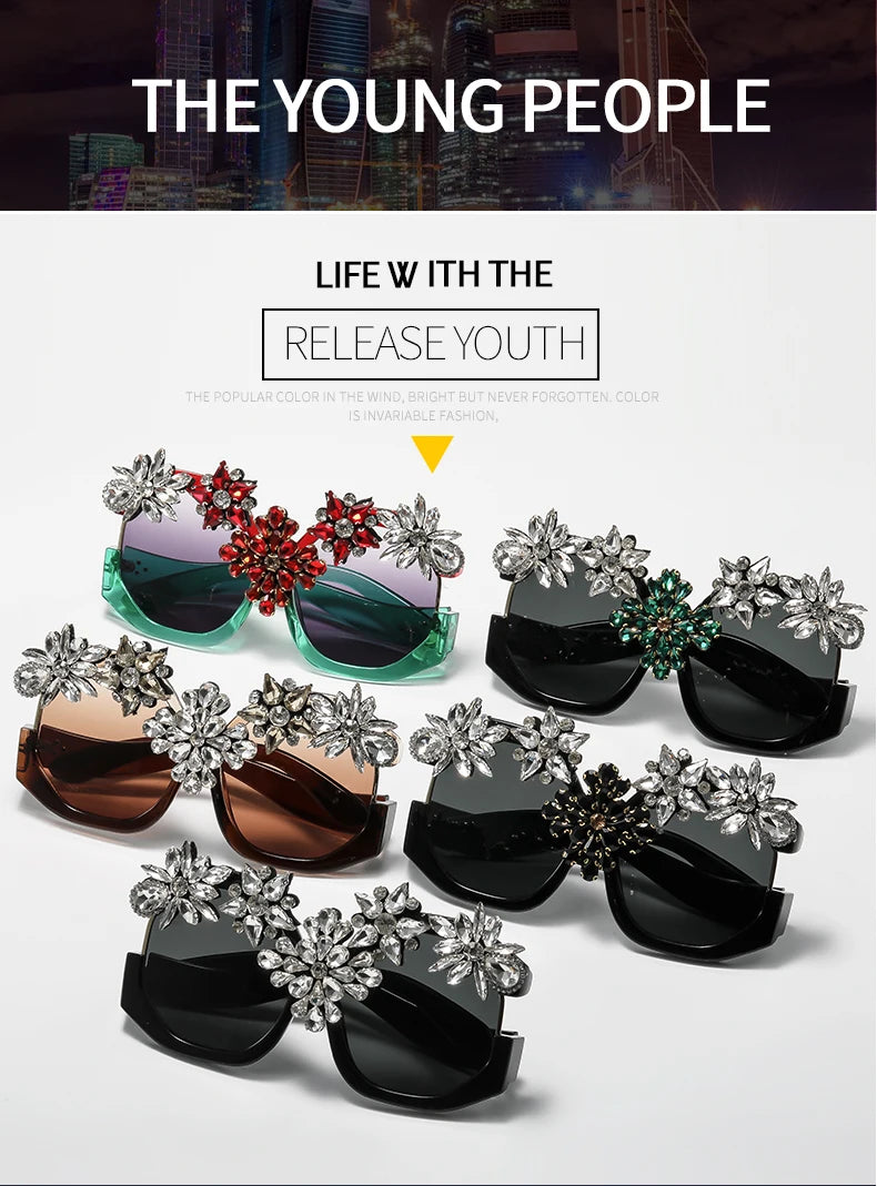 Oversized Floral Rhinestone Sunglasses Women Exaggerated Luxury Statement Eyewear for Retro Party Fashion Show V400