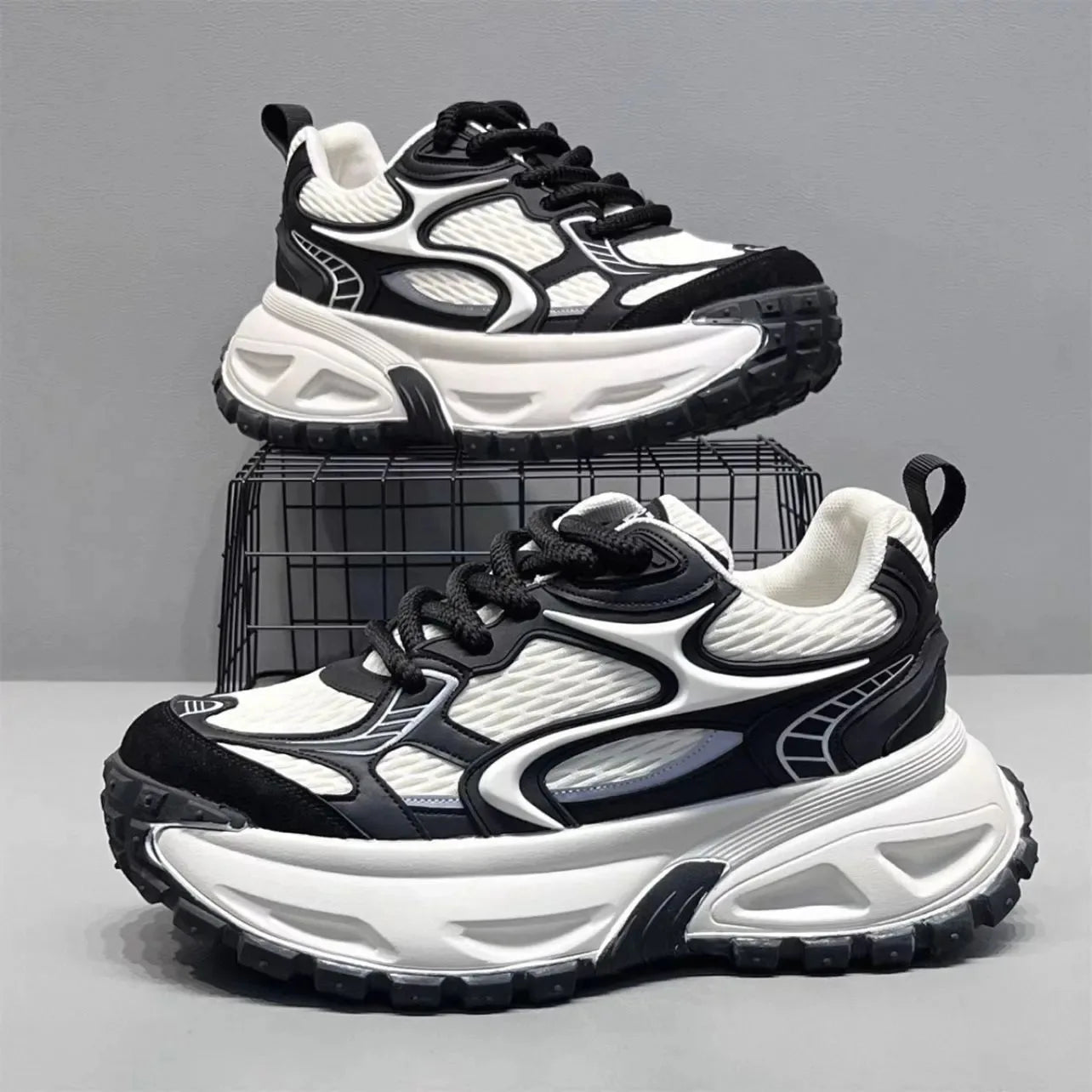 Casual Style Breathable Sporty Men's Shoes Thick Bottom Versatile High-End Lightweight Fashionable Dad Shoes Comfortable Wear
