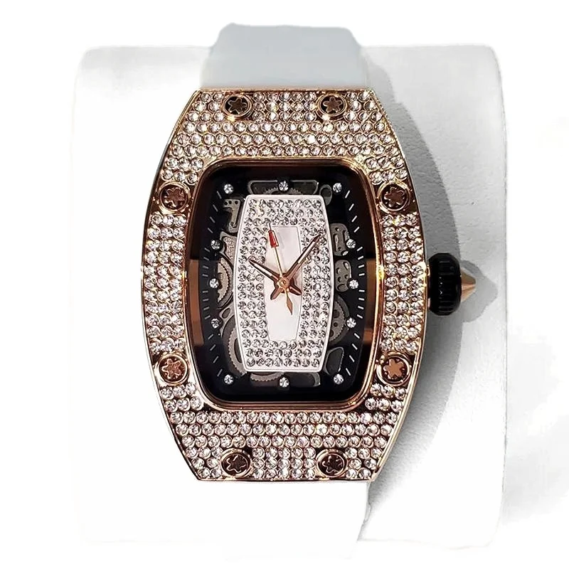 2025 Hot Selling Green Watch For Women Fashion Tonneau Quartz Clock Ladies Elegant Iced Diamond Jewelry Wrist Watch Girl Gift