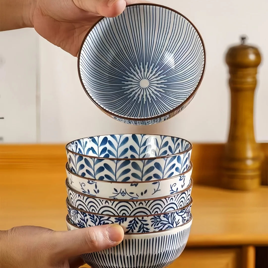 Hand Painted Ceramic Rice Bowl 4.5 Inch With Retro Rim And Japanese Motif — Blue And White | KIMLUD