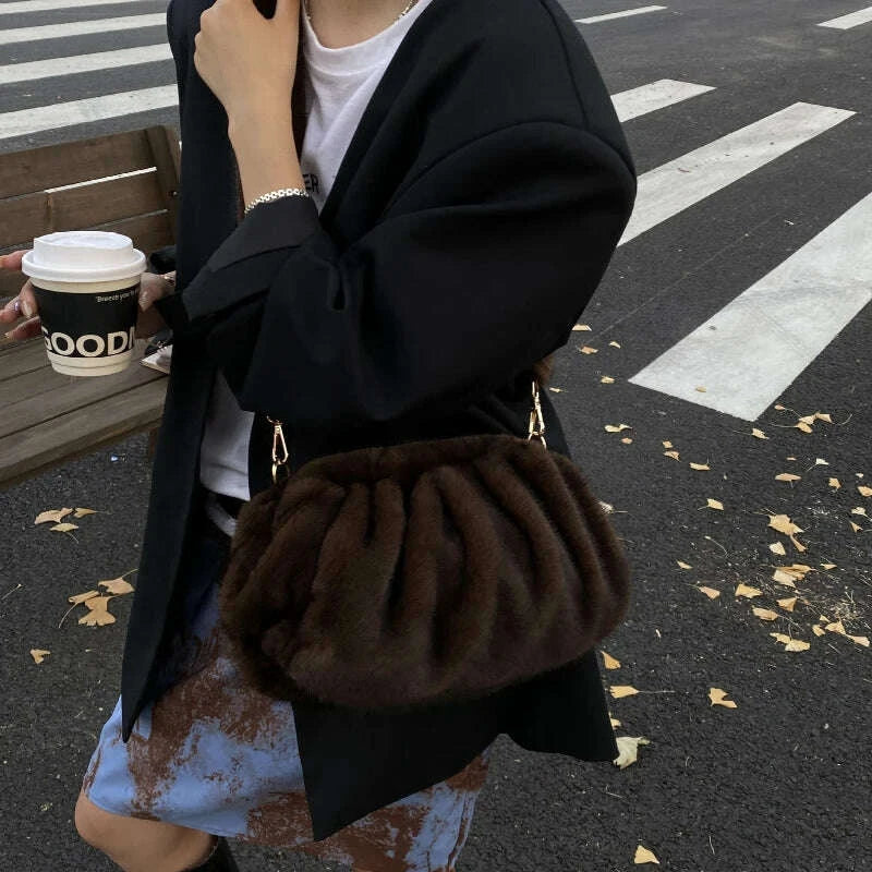 faux-fur-shell-shoulder-crossbody-bag-women-winter-clutch-bag-vintage-fluffy-cloud-folded-handbag-guangzhou-high-quality-bagkimludkimlud-35556423