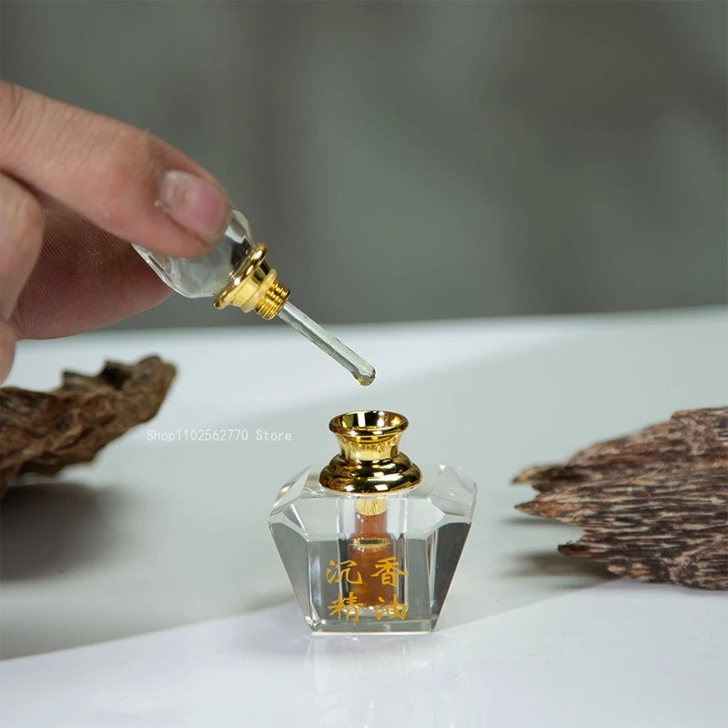 Pure Agarwood Essential Oil — Amber Brown | KIMLUD