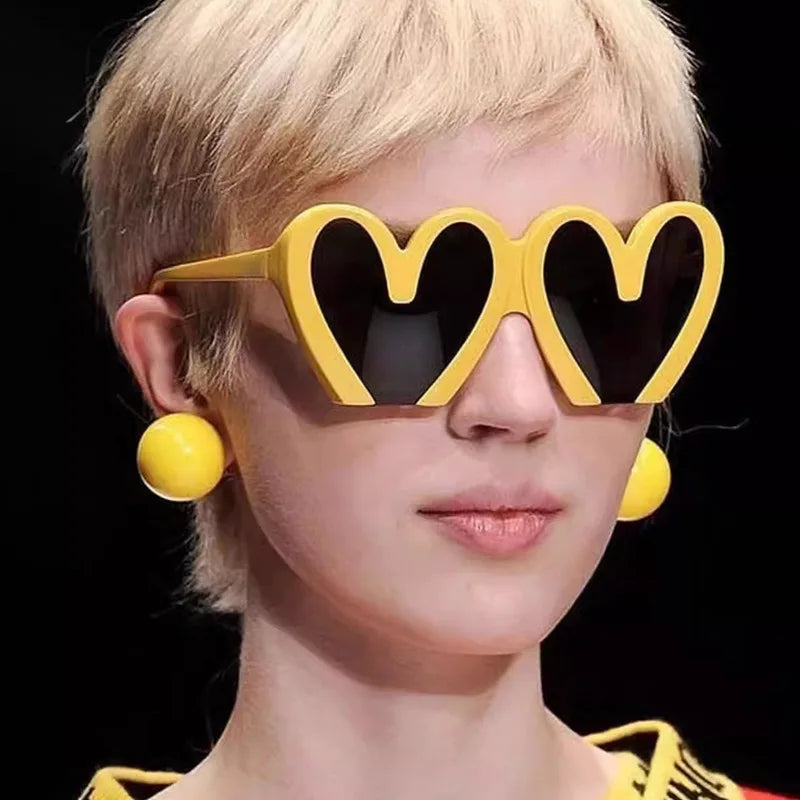 Plastic Heart-Shaped Round Sunglasses — Yellow | KIMLUD