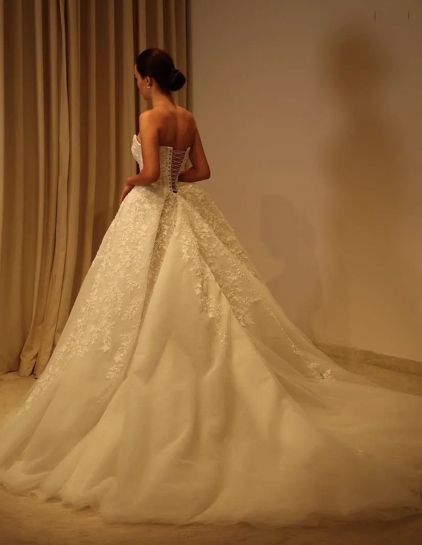 Arabic Applique Wedding Dresses Florals Gorgeous Bridal Gowns Beading Custom Made Bridal Dress Lace Up Back Pleated Draped