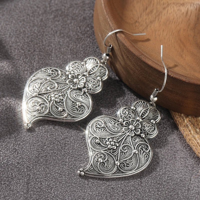 Vintage Bohemian Style Hand Carved Silvery Plated Hook Earrings Women's Elegant Charm Banquet Festival Jewelry Accessories Gifts