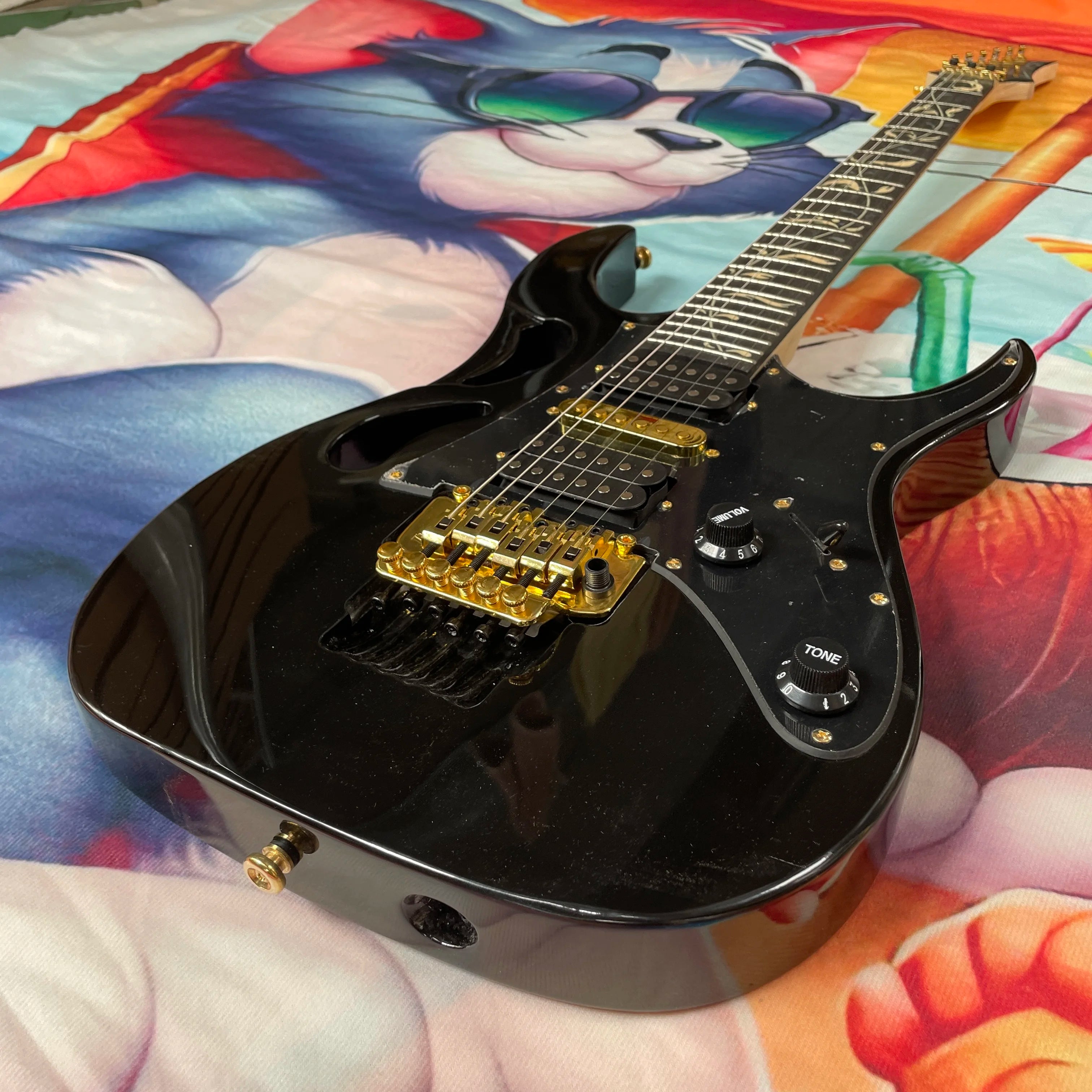 Rosewood Fingerboard Electric Guitar Abalone Tremolo — Gloss Black | KIMLUD