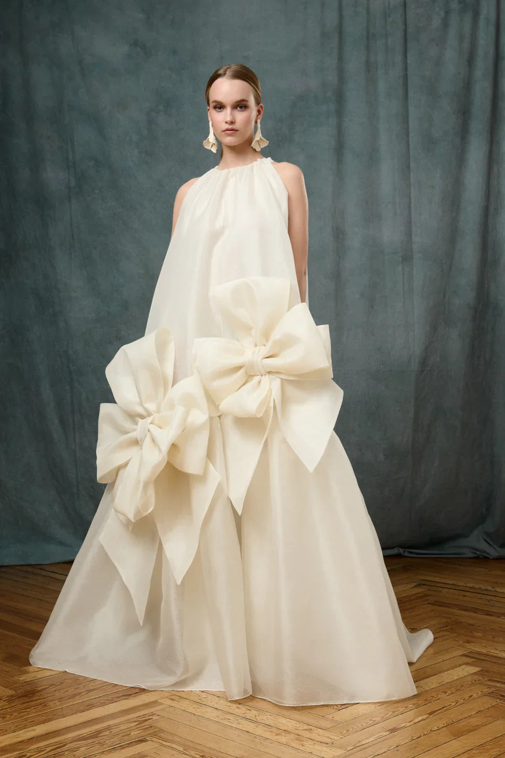 Couture Pretty Beige Organza Losse Long Formal Dresses With Big Handmade Flower Bridal Gowns Wedding Dress