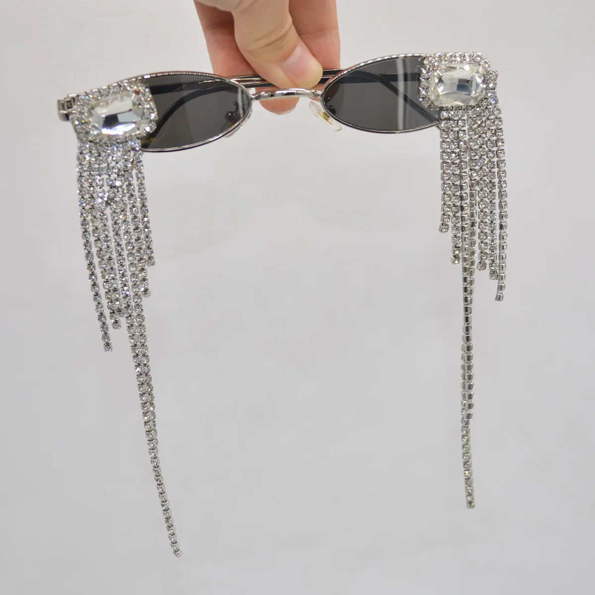 Metallic Silver Oval Frame Sunglasses — Silver | KIMLUD