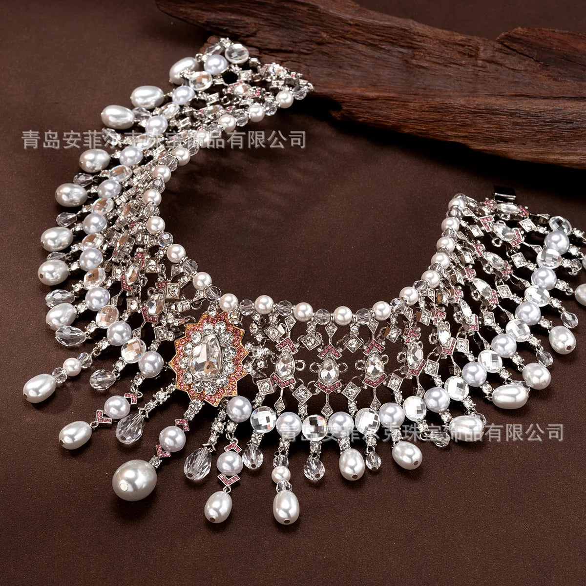 KEQIU Heavy industry imitation pearl tassel necklace, retro court Baroque style bridal dress, luxurious short necklace