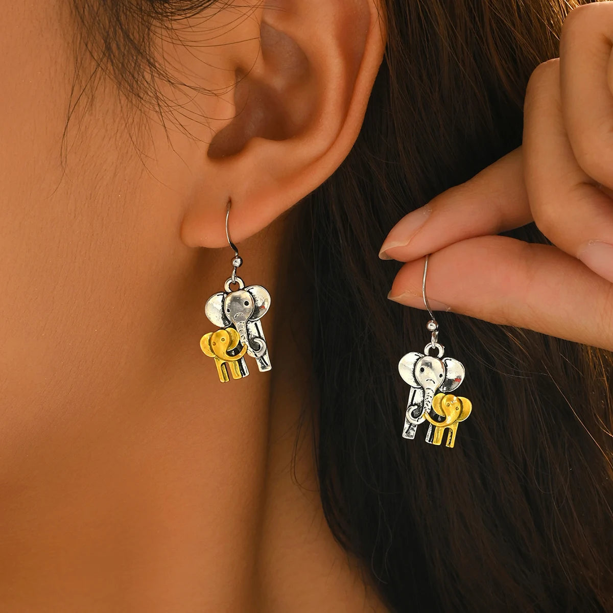 Retro Elephant Mom and Baby Elephant Small Animal Earrings Fashionable and Cute niche Design Women's Jewelry