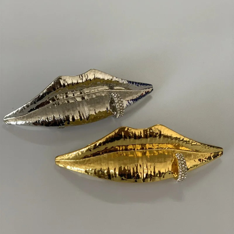 Unique Lips-Shaped Ring with Fun and Retro Style for Women Girl