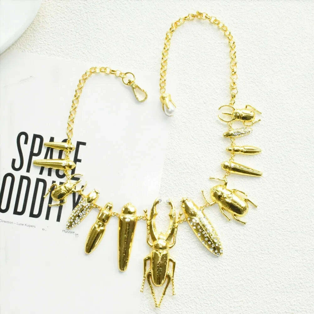 New Exaggerated Women's Chunky Metal Alloy Bug Insect Charms Necklace Fashion Brand Statement Jewelry Boutique Chain Accessory