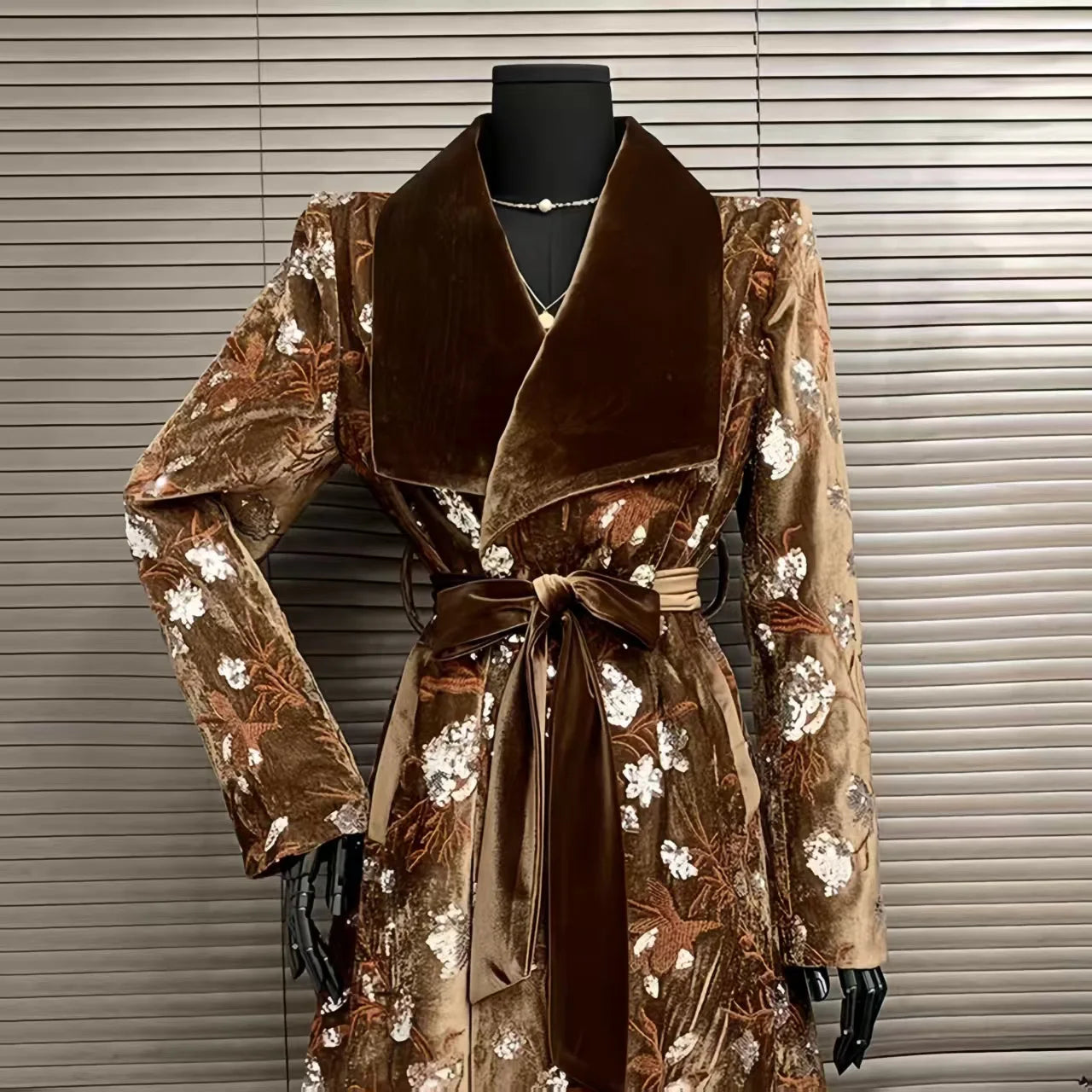 Golden Velvet Turn-down Collar Adjustable Waist Windbreaker Coat Autumn/Winter New French Luxury Sequin Embroidered Women's Coat