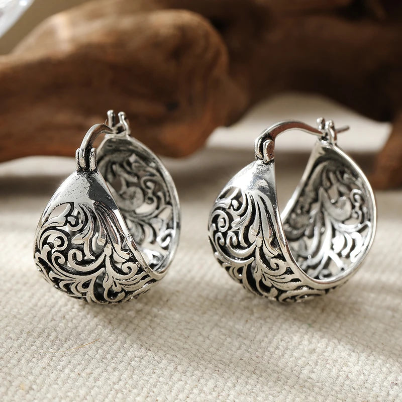 Ethnic Style Artistic Hollowed Curly Vine Silvery Hoop Earrings for Women Vintage Exquisite Banquet Vacation Jewelry Accessories