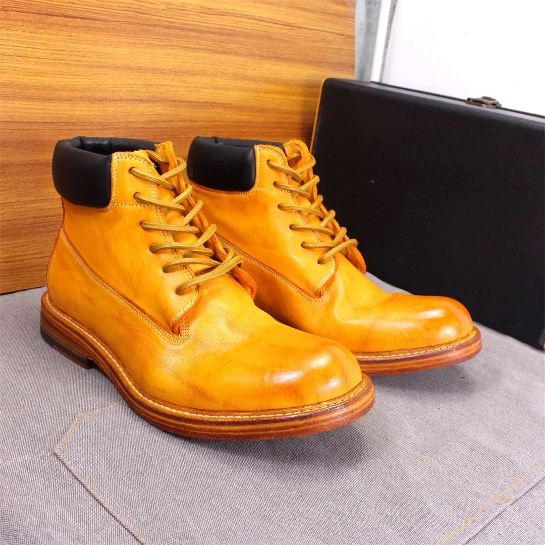Men's British Style Ankle Boots Soft Handmade Genuine Leather Sole Windproof Comfortable Lace-up Winter Motorcycle Shoes