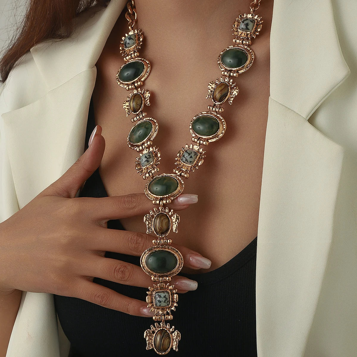 Vintage Chunky Geometric Resin Necklace for Women Irregular Exaggerated Big Statement Metal Necklace Ethnic Style Jewelry Gifts