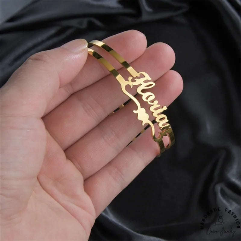 Engraved Cuff Bracelet Numeral Name — Gold | KIMLUD
