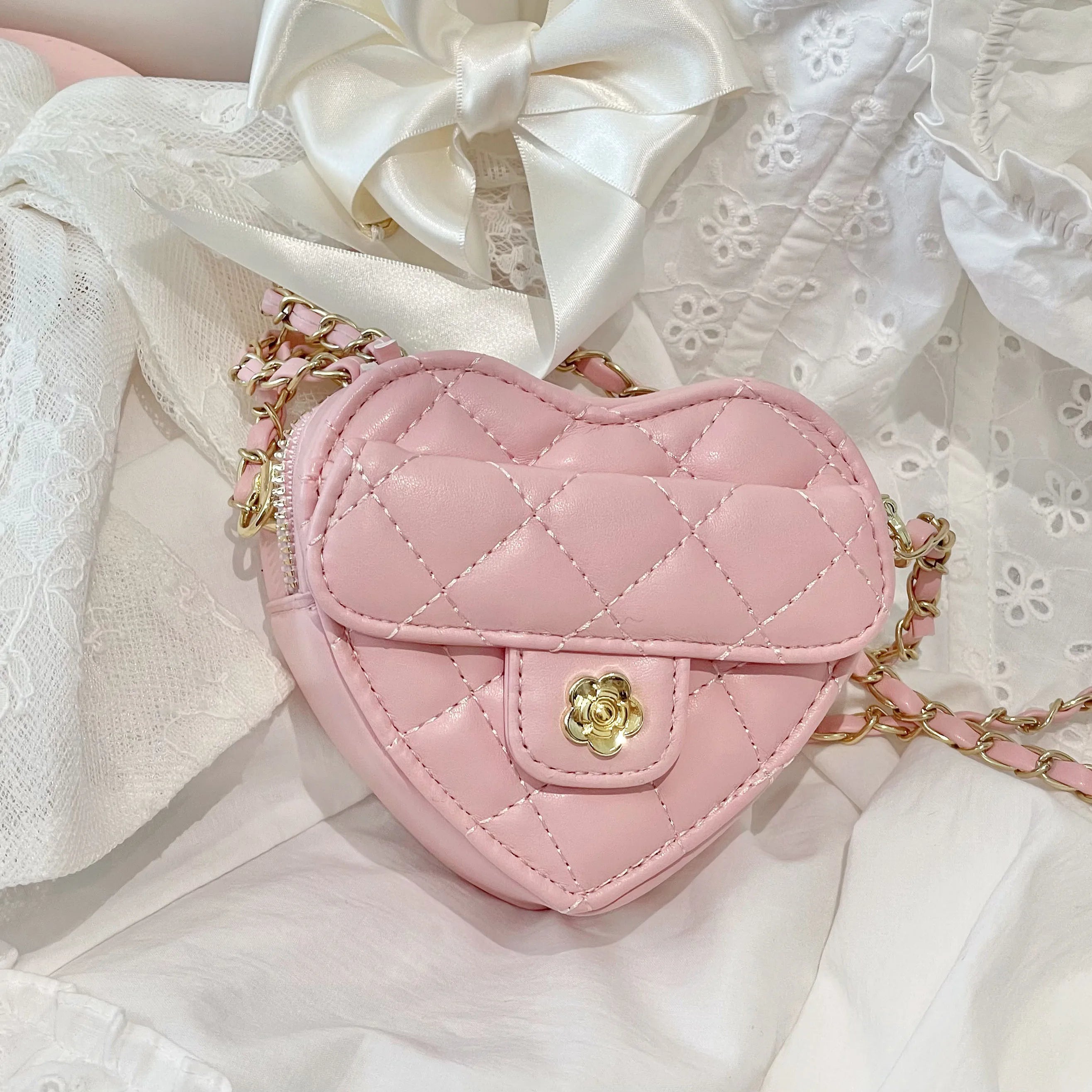 PU Crossbody Bag Diamond Checkered Heart — Black | KIMLUD
