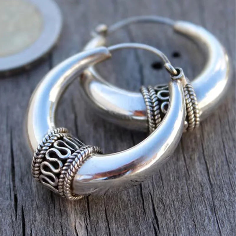 Hoop Earrings – Vintage Carved Pattern – Copper Alloy – Silvery | KIMLUD