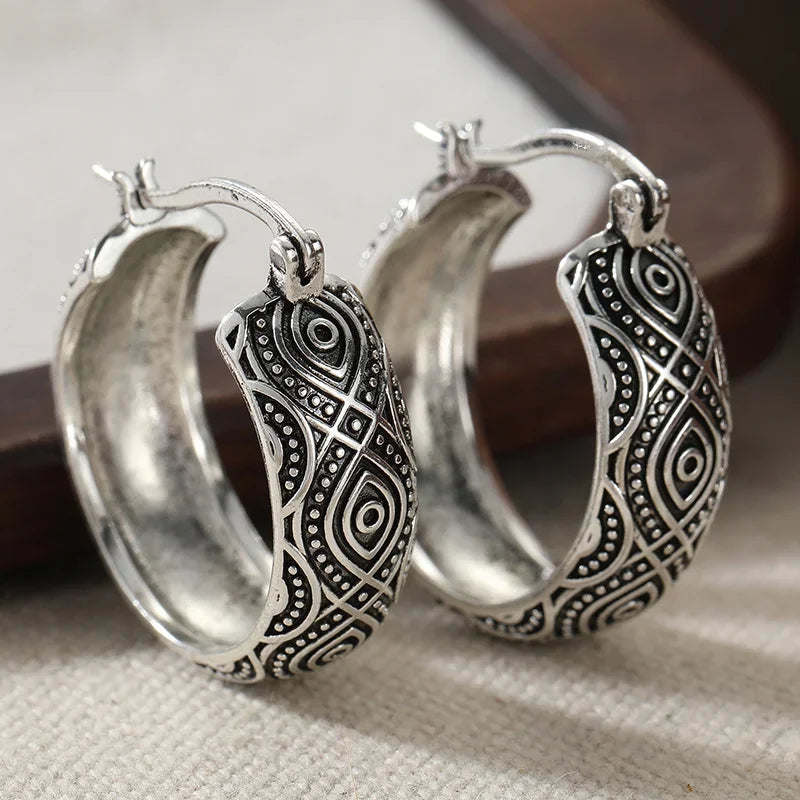 Hoop Earrings – Exotic Style Carving Pattern – Copper – White | KIMLUD