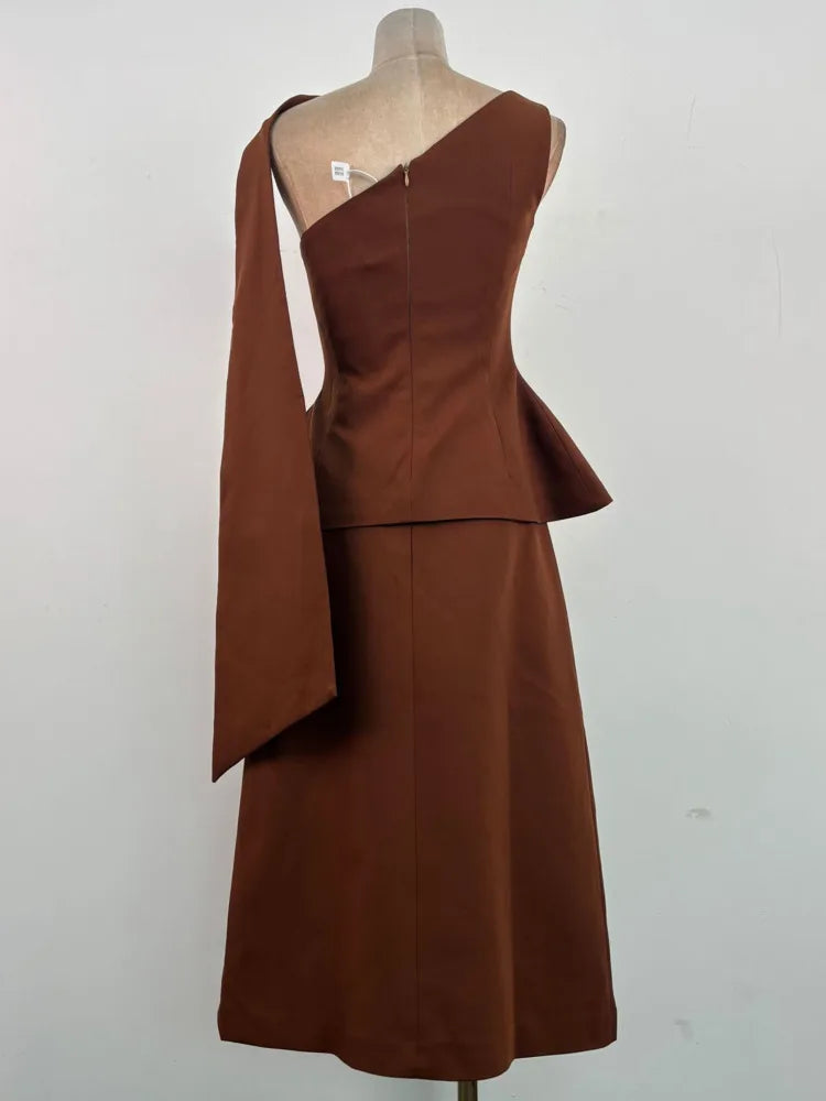 Eshin Luxury Brown Two-Piece Set Women Elegant One-Shoulder Peplum Top And High-Waisted Maxi Skirt With Sash Dubai SA1471