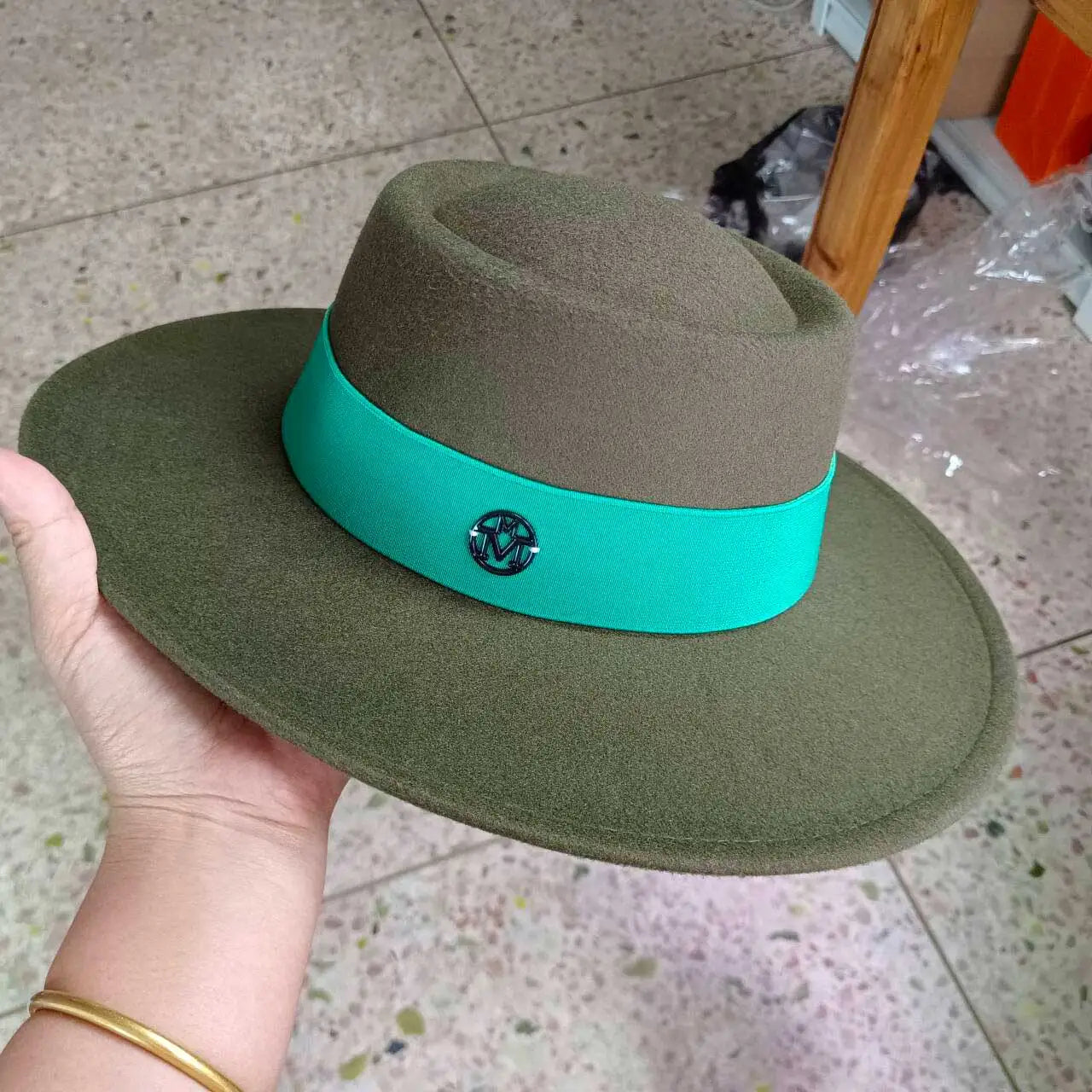 French Felt Flat-Top Wide-Brim Hat — Ivory | KIMLUD