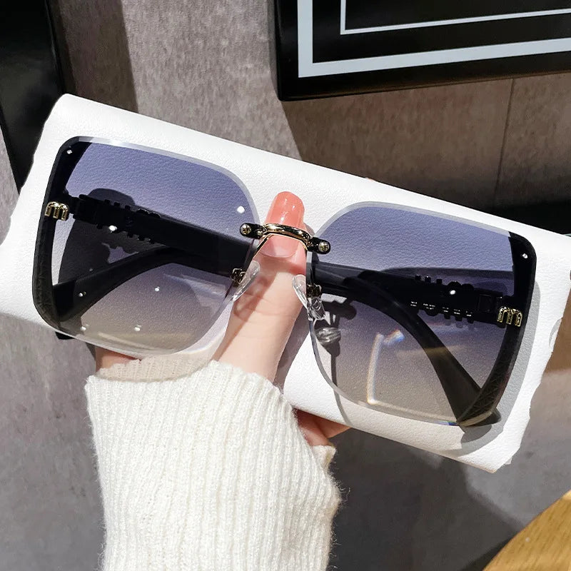 Designer Glasses Trimmed Sunglasses Half Frame High Quality Retro Sunglasses For Women with Glitter Oversized Eyewear Ladies