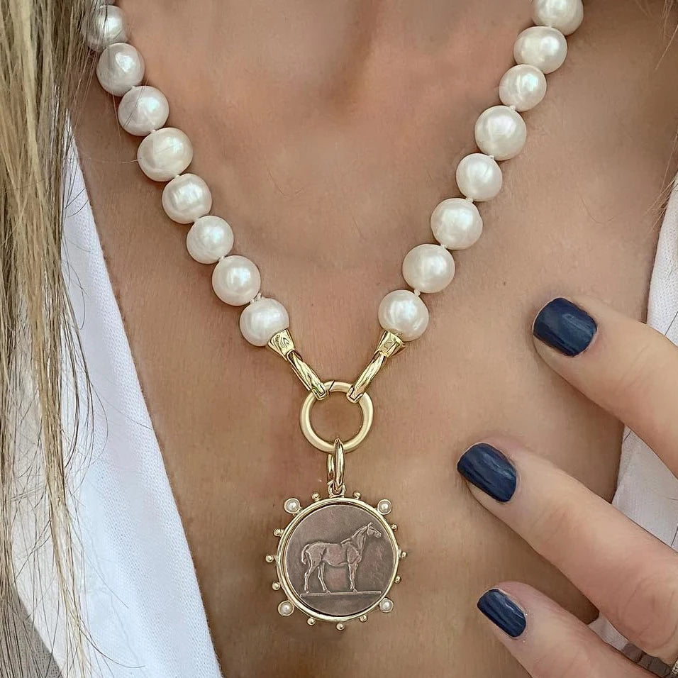 Malachite Two-Tone Horse Coin Necklace — Green | KIMLUD