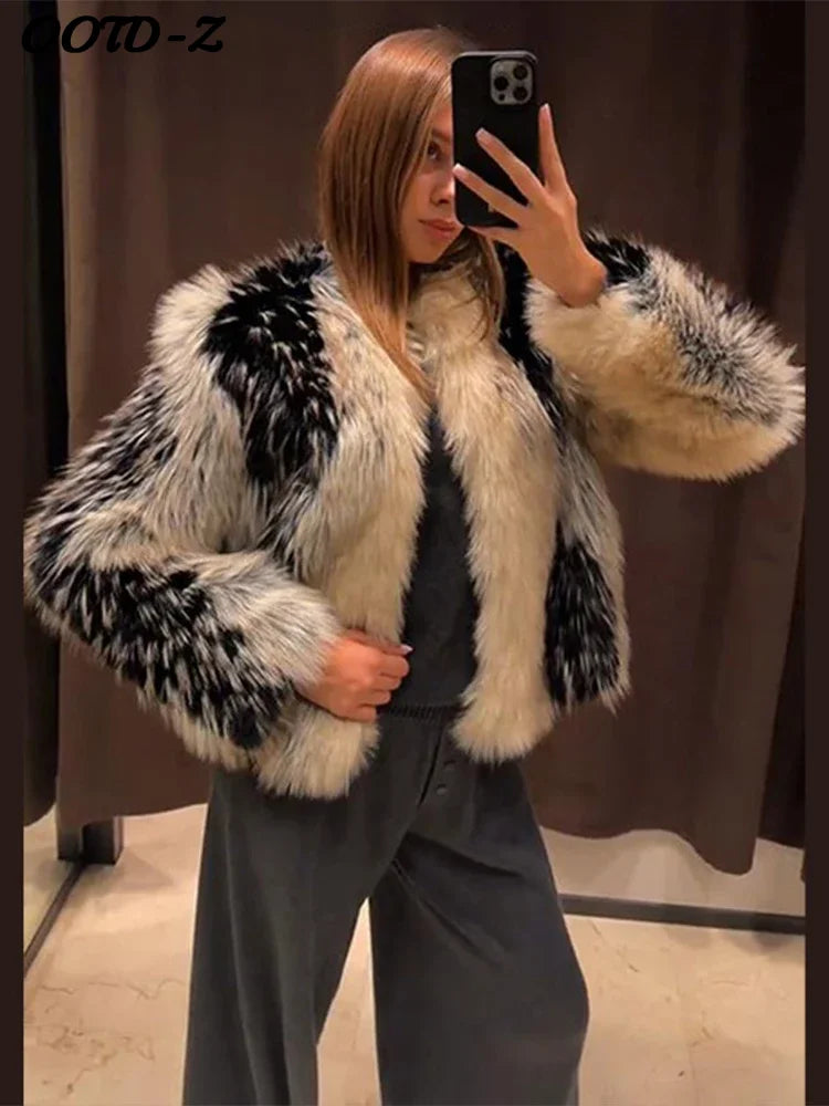 Stylish Contrast Faux Fur Women Coat Elegant O-neck Single Breasted Full Sleeve Female Coats 2025 Winter Chic Lady Jacket