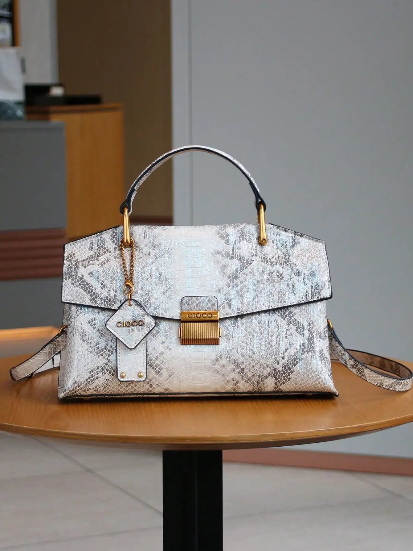 2026 New Retro Blue Snake-Shaped High-Grade Handbag Fashion Luxury Handbag Lightweight Large-Capacity One-Shoulder Mensen
